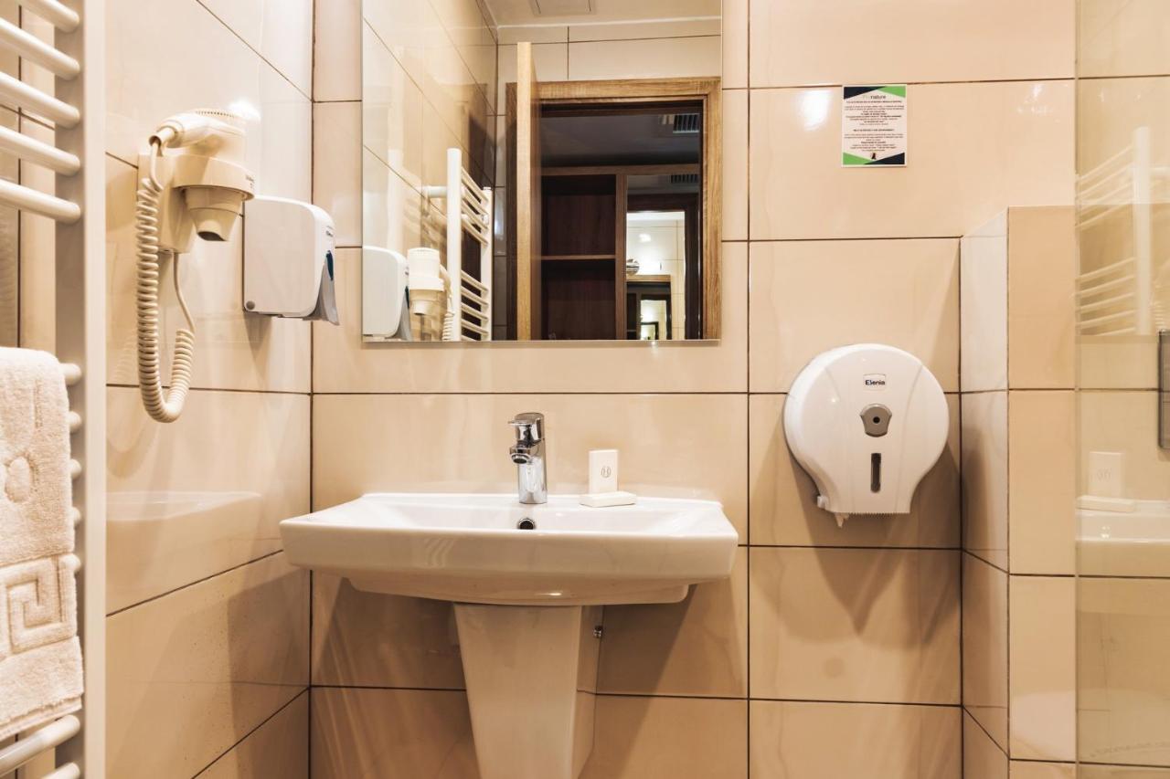 Hotel Domnitei Călimăneşti Bagian luar foto